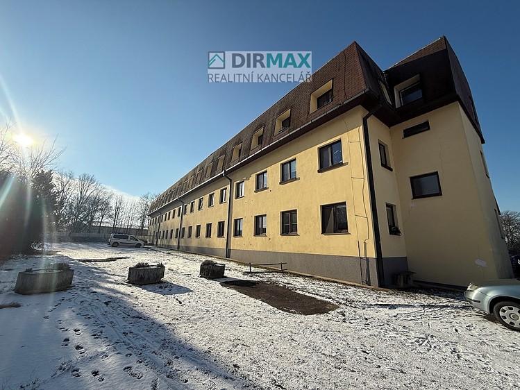 Prodej bytu 3+1 107 m² (Jednopodlažní) - foto 1