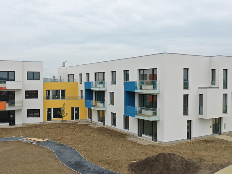 Prodej bytu 2+kk 67 m² (Jednopodlažní) - foto 1
