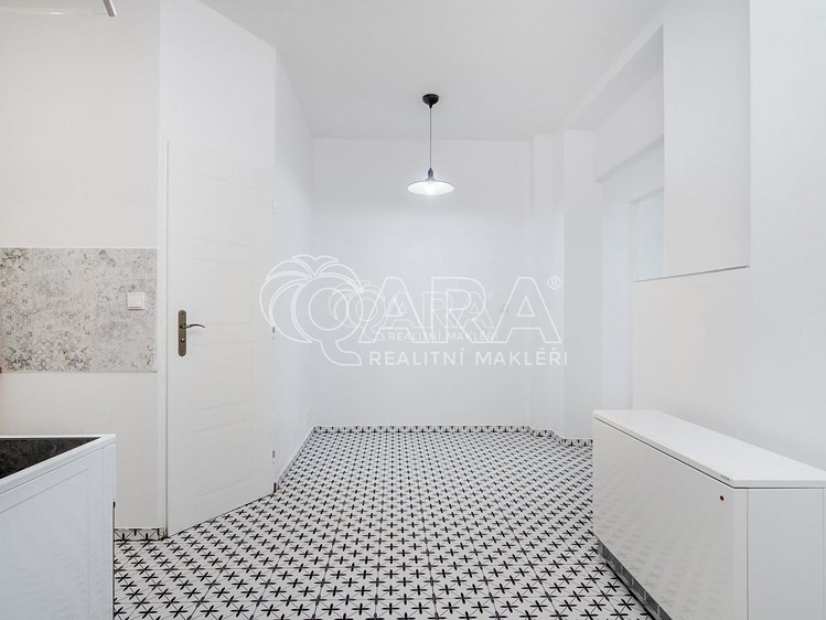 Pronájem bytu 3+1 82 m² - foto 3