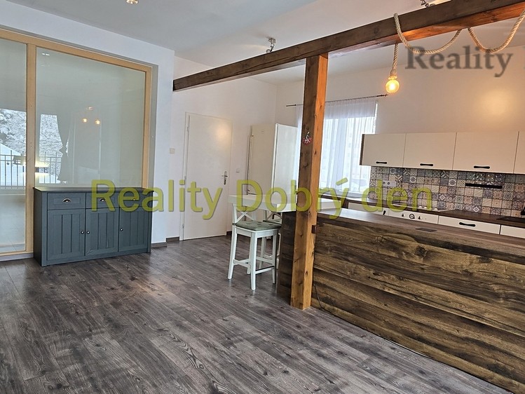 Pronájem bytu 2+kk 59 m² - foto 4