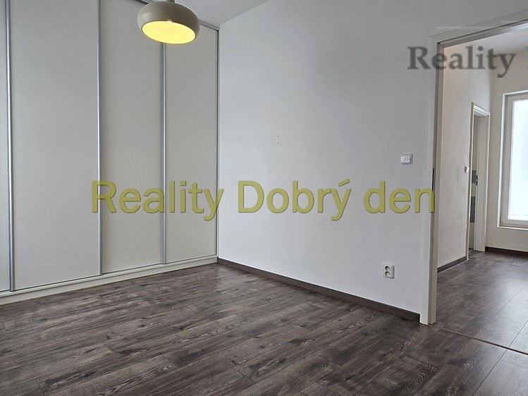 Pronájem bytu 2+kk 59 m² - foto 8