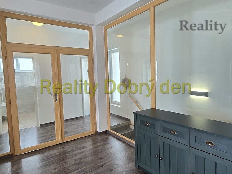 Pronájem bytu 2+kk 59 m² - foto 6