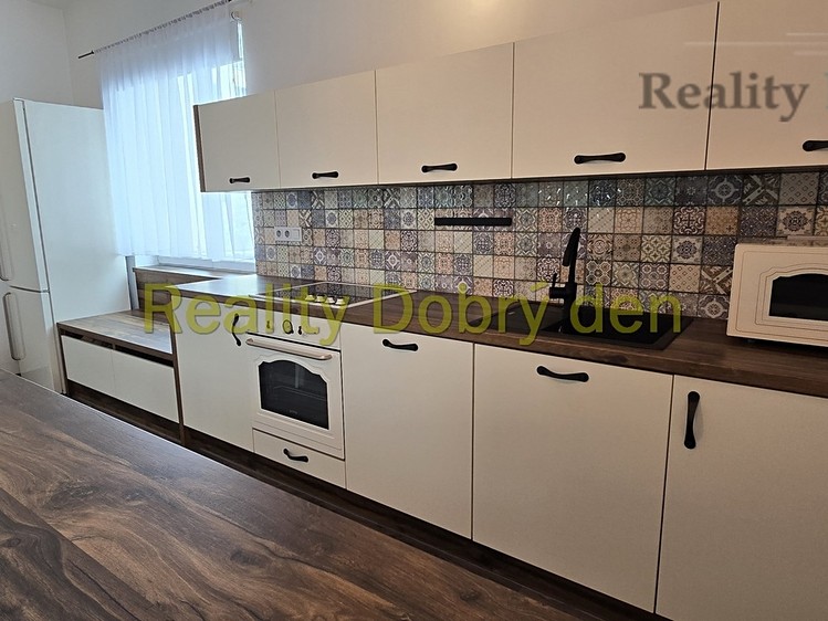Pronájem bytu 2+kk 59 m² - foto 5