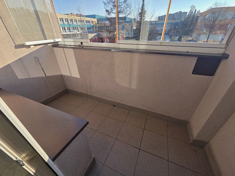 Pronájem bytu 3+1 68 m² - foto 1