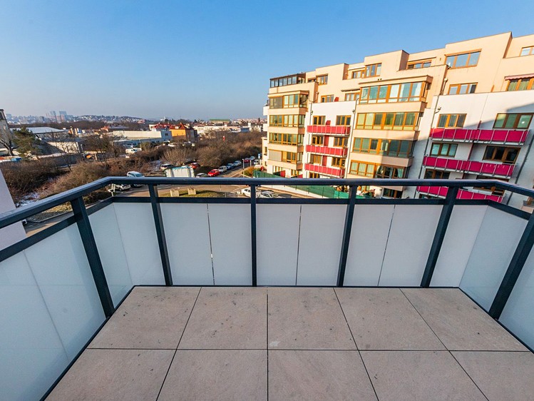 Pronájem bytu 2+kk 45 m² (Jednopodlažní) - foto 4