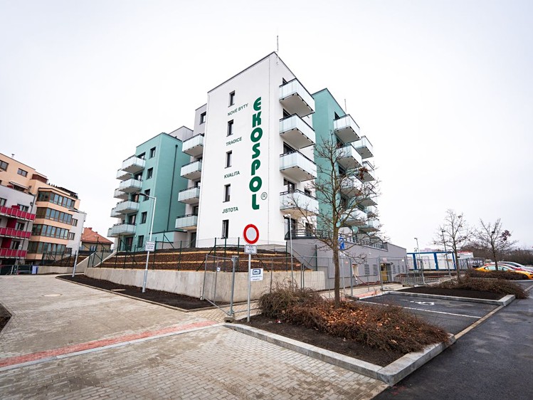 Pronájem bytu 2+kk 45 m² (Jednopodlažní) - foto 1