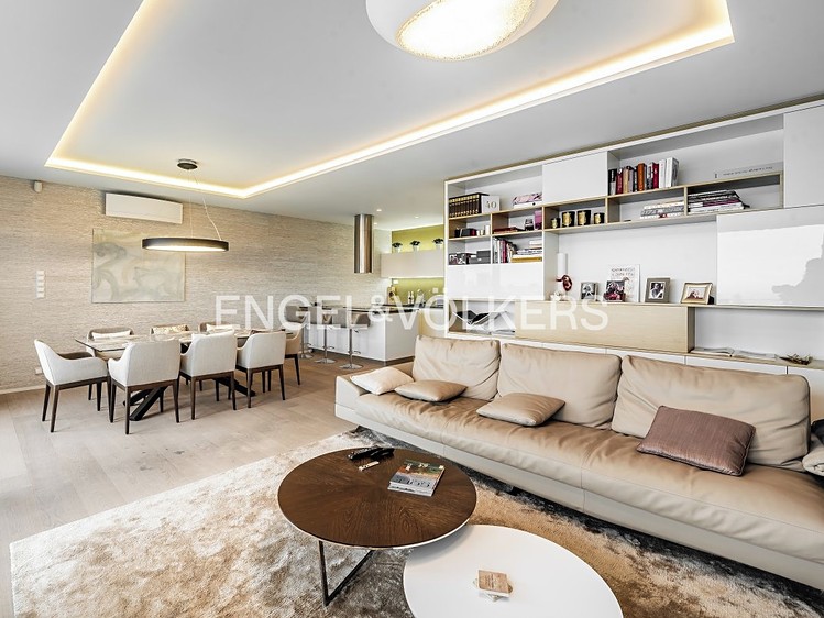 Pronájem bytu 3+kk 130 m² - foto 3