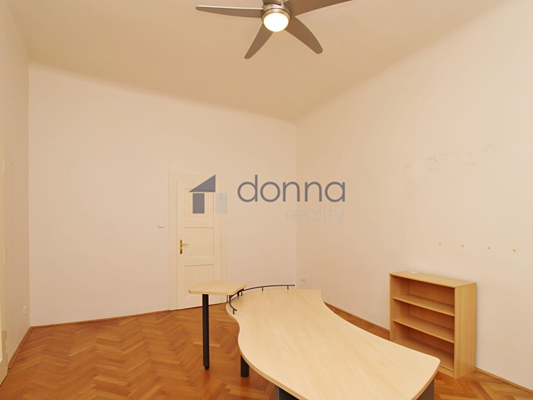 Pronájem bytu 2+kk 75 m² - foto 5
