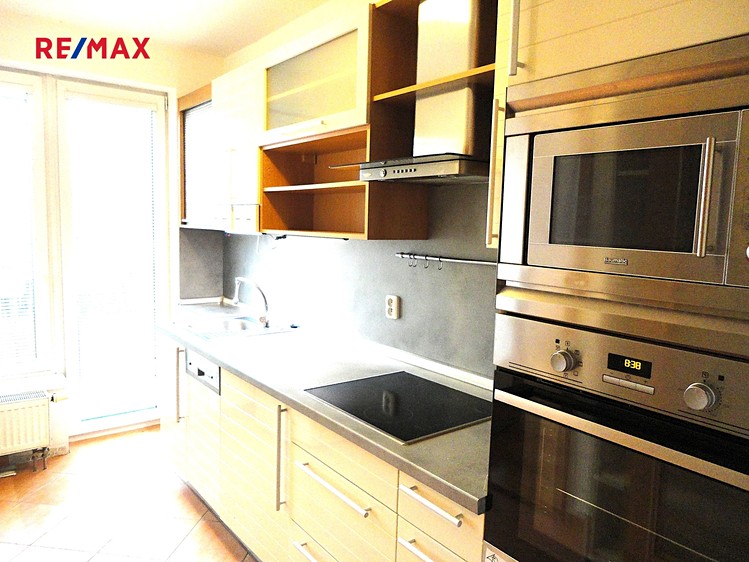 Pronájem bytu 2+1 55 m² - foto 4