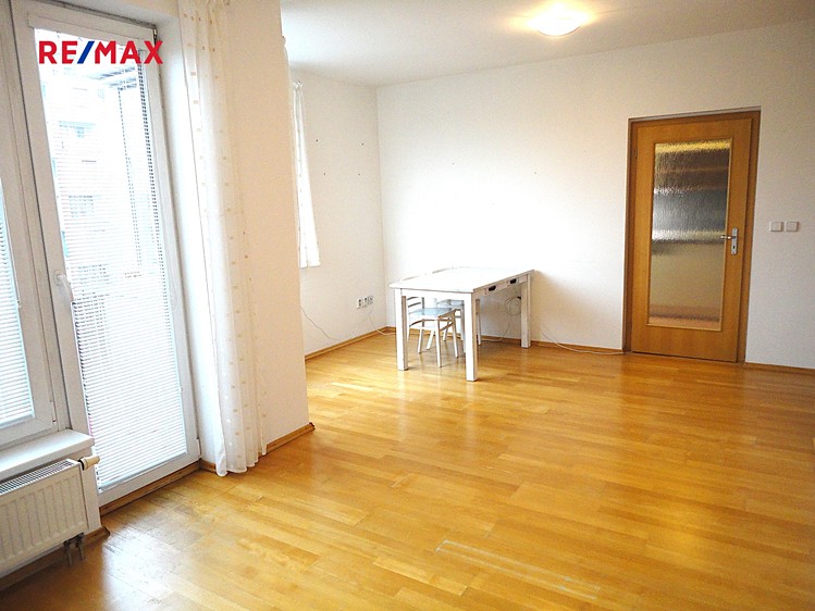 Pronájem bytu 2+1 55 m² - foto 1