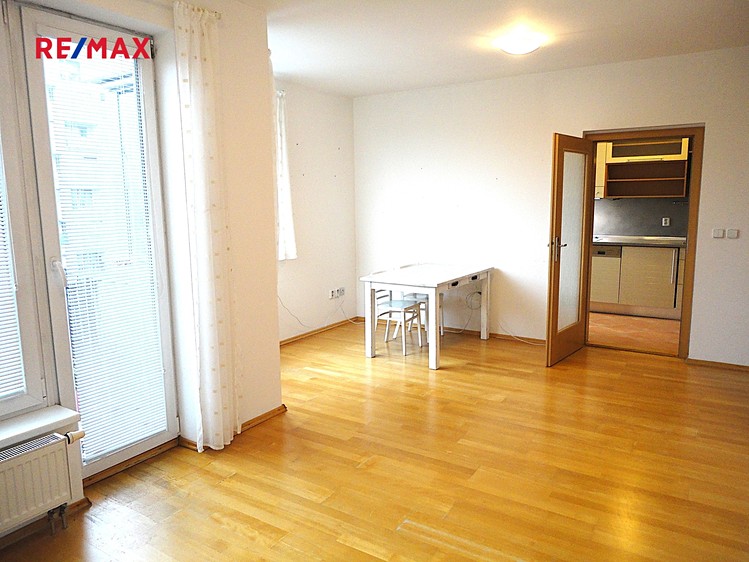 Pronájem bytu 2+1 55 m² - foto 6