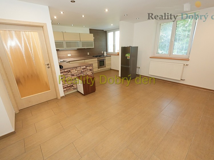 Pronájem bytu 2+kk 52 m² - foto 3