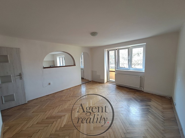 Pronájem bytu 3+1 71 m² - foto 2