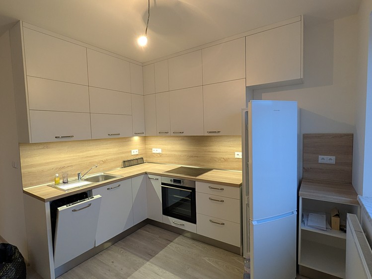 Pronájem bytu 3+kk 80 m² (Jednopodlažní) - foto 1
