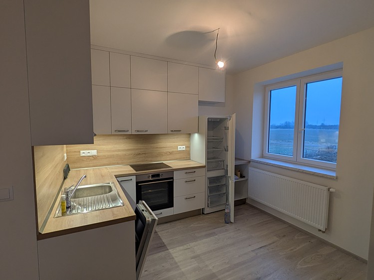 Pronájem bytu 3+kk 80 m² (Jednopodlažní) - foto 2