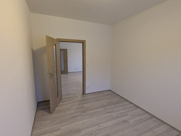 Pronájem bytu 3+kk 80 m² (Jednopodlažní) - foto 8