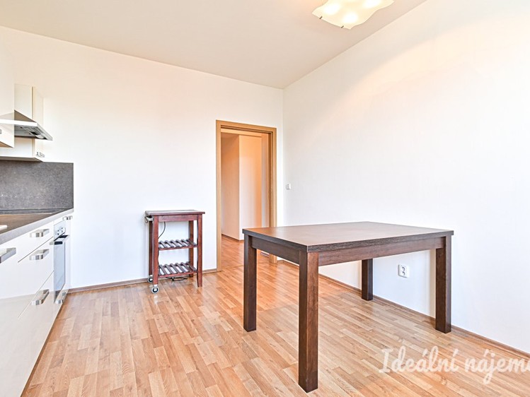 Pronájem bytu 2+1 63 m² - foto 3
