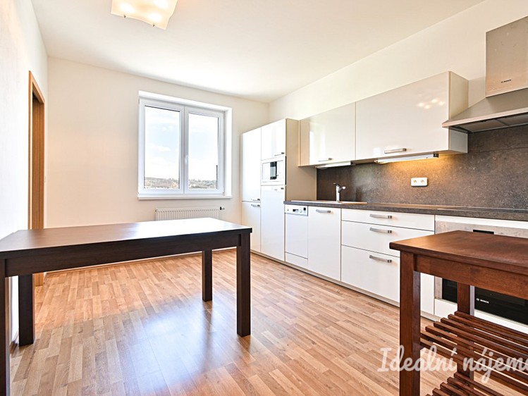 Pronájem bytu 2+1 63 m² - foto 2