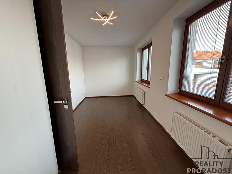 Pronájem bytu 2+kk 49 m² - foto 5