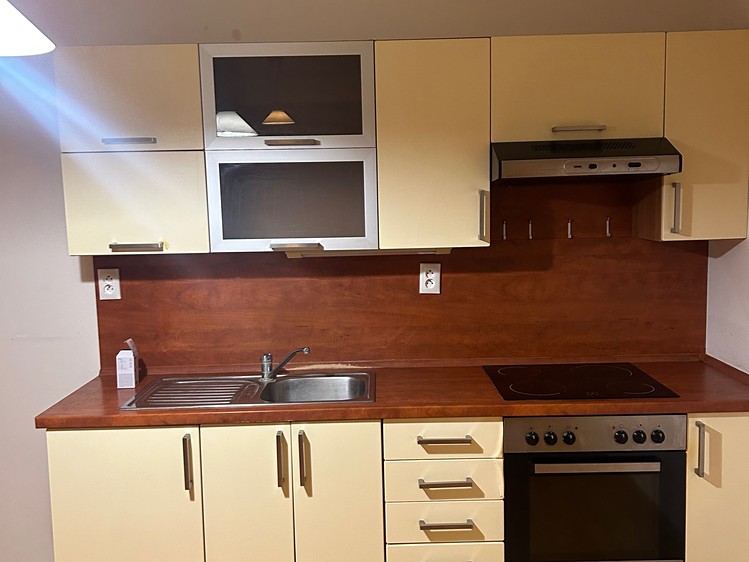Pronájem bytu 2+kk 70 m² (Jednopodlažní) - foto 4