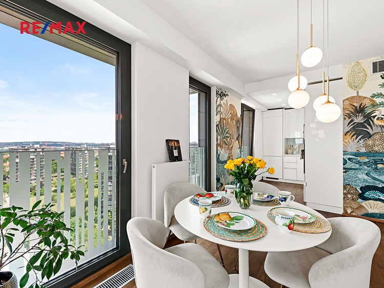 Pronájem bytu 2+kk 71 m² (Jednopodlažní) - foto 2