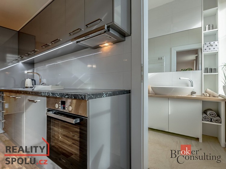 Pronájem bytu 2+kk 51 m² - foto 3