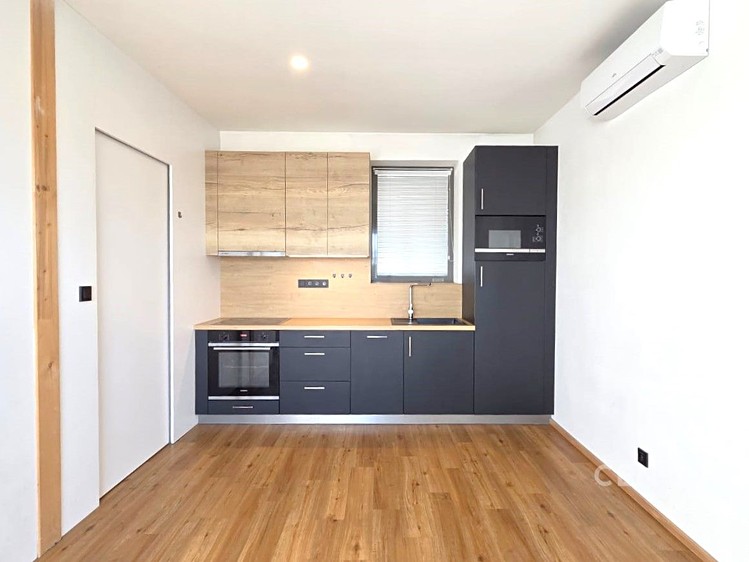 Pronájem bytu 2+kk 33 m² - foto 6