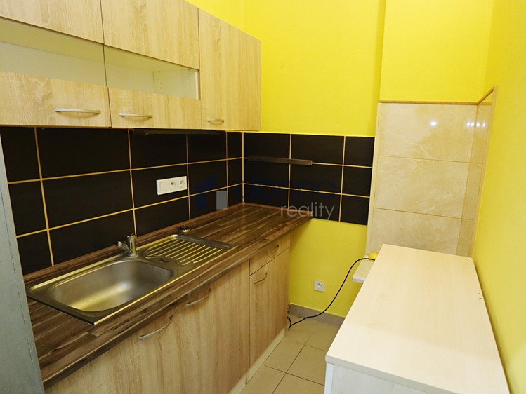 Pronájem bytu 1+kk 22 m² (Jednopodlažní) - foto 2