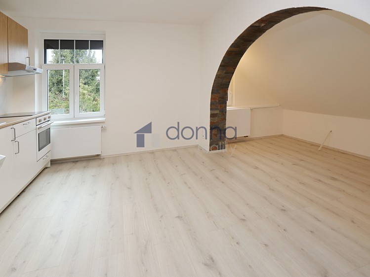 Pronájem bytu 4+kk 71 m² - foto 1