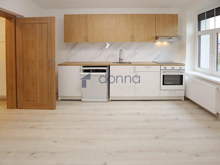 Pronájem bytu 4+kk 71 m² - foto 2