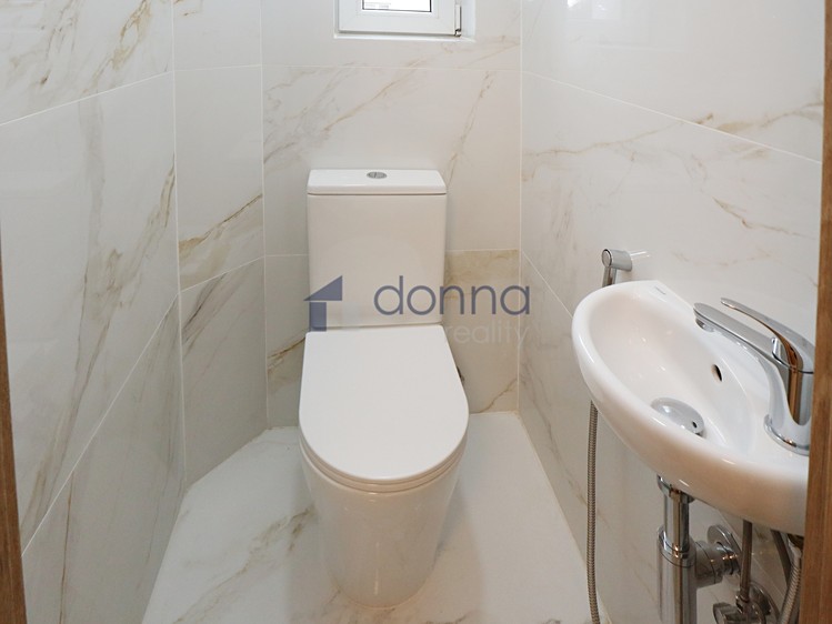 Pronájem bytu 4+kk 71 m² - foto 8