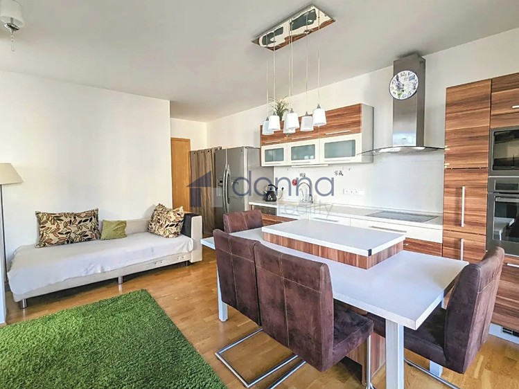 Pronájem bytu 2+kk 69 m² - foto 5