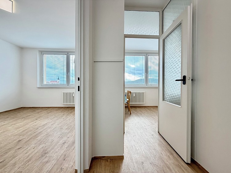 Pronájem bytu 1+1 33 m² (Jednopodlažní) - foto 2