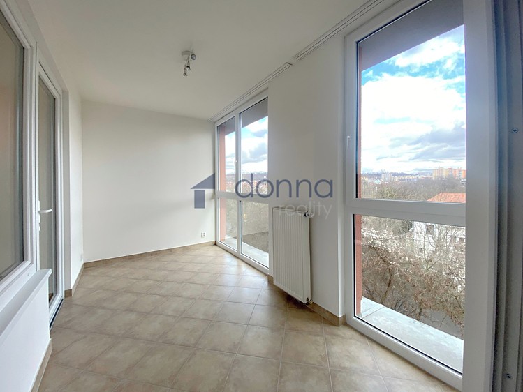 Pronájem bytu 2+1 35 m² - foto 4