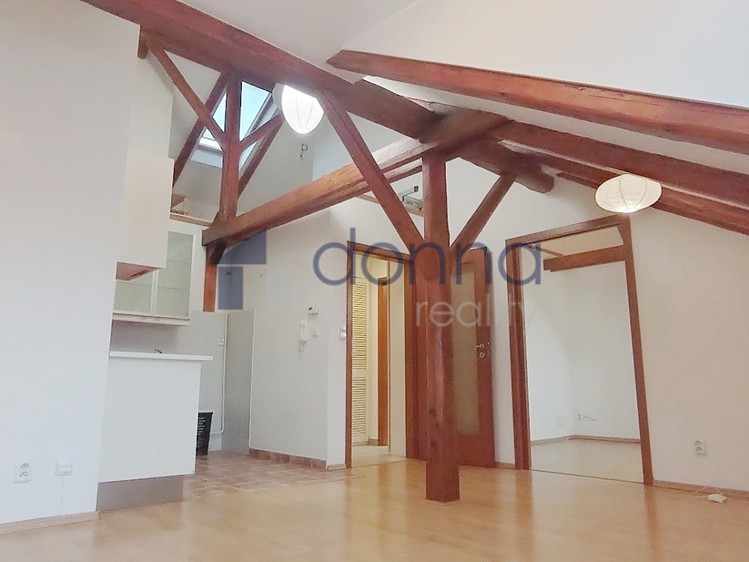 Pronájem bytu 2+kk 55 m² - foto 4