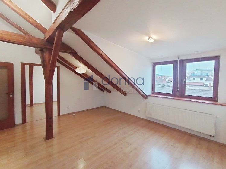 Pronájem bytu 2+kk 55 m² - foto 2