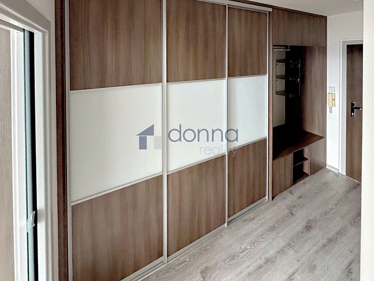 Pronájem bytu 2+kk 42 m² - foto 3