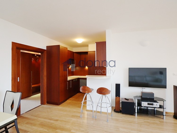 Pronájem bytu 2+kk 82 m² - foto 4