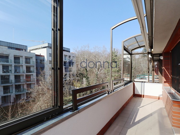 Pronájem bytu 2+kk 82 m² - foto 1