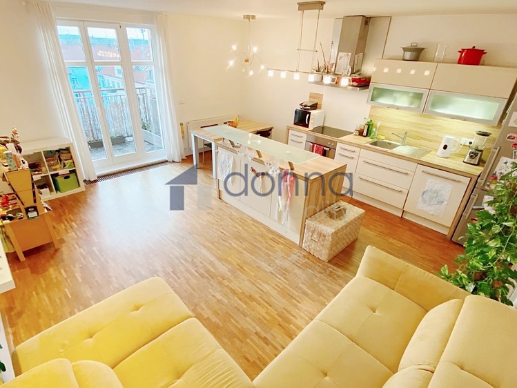 Pronájem bytu 3+kk 82 m² (Podkrovní) - foto 1