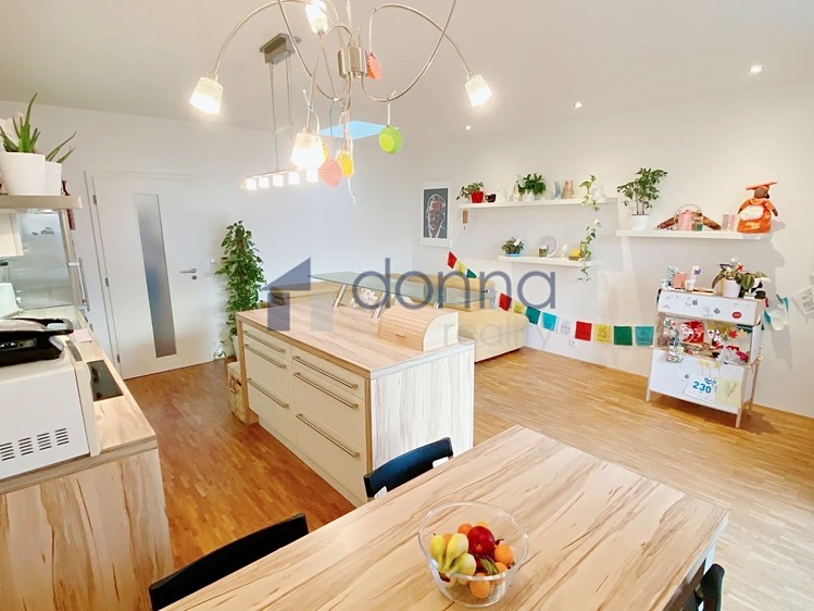Pronájem bytu 3+kk 82 m² (Podkrovní) - foto 3