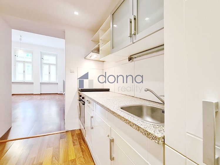Pronájem bytu 3+kk 53 m² - foto 3