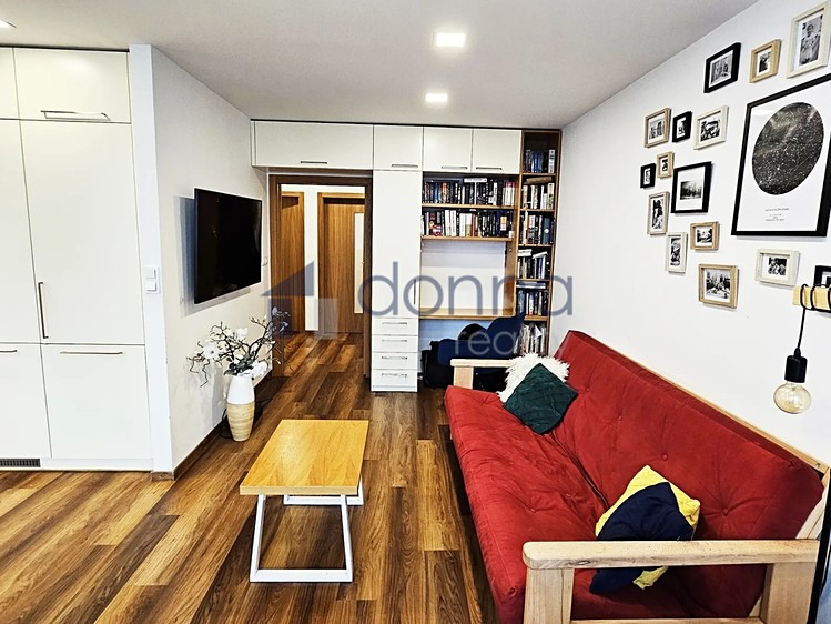 Pronájem bytu 3+kk 72 m² - foto 5