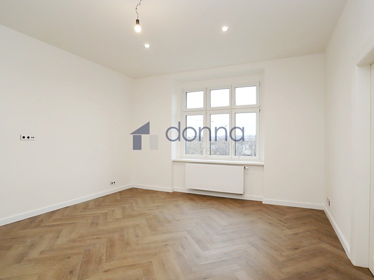 Pronájem bytu 3+kk 95 m² - foto 3