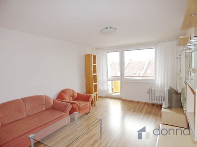 Pronájem bytu 3+1 71 m² - foto 4