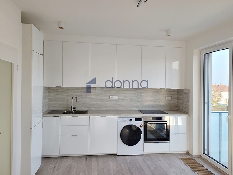 Pronájem bytu 2+kk 50 m² - foto 2