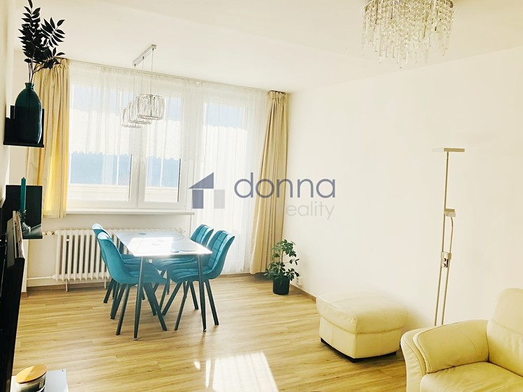 Pronájem bytu 3+kk 74 m² - foto 3