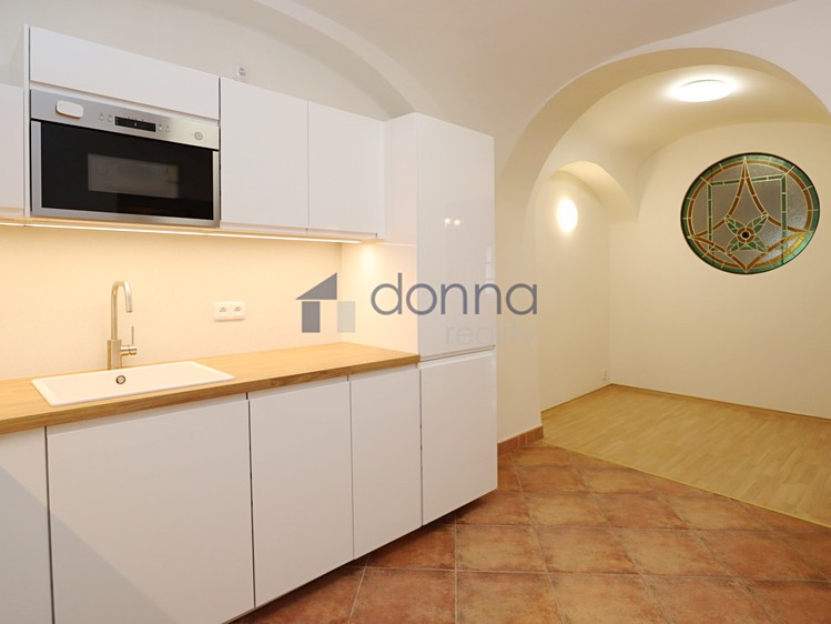 Pronájem bytu 2+1 75 m² - foto 3