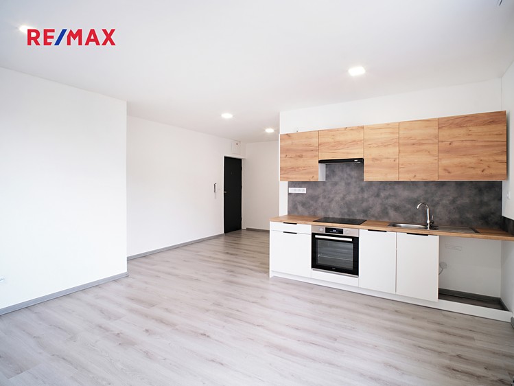 Pronájem bytu 2+kk 44 m² - foto 4