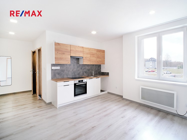 Pronájem bytu 2+kk 44 m² - foto 3